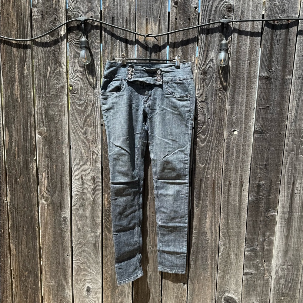 C’Est Toi Dark Wash Grey-ish Jeans with Crystal Buttons mid-rise 30” inseam sz 9